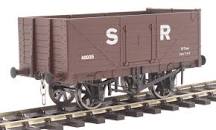 Dapol 7F-071-049W SR 7 Plank Open Wagon Number 40032, Weathered - O Gauge