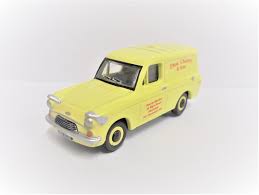Hornby R7006 Ford Anglia Van Thos. Chaney & Sons Butchers- 1:76 Scale