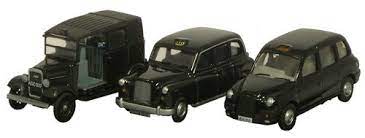 Oxford Diecast 76SET09 Triple Taxi Set, 1:76 Scale, OO Scale