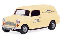 Hornby R7010 Mini Van Brannick & Wilson Builders - 1:76 Scale