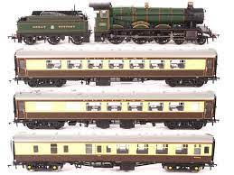 Bachamnn 30-525 The Shakespeare Express Train Pack, OO Gauge