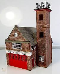 Hornby R8626 Country Fire Station- OO Gauge - Damaged Box