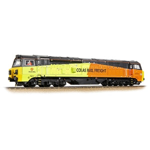 Bachmann 31-591A Class 70 Diesel Locomotive 70811,Colas Rail Frieght -OO Gauge