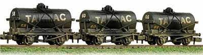 Graham Farish 373-665 Set of 14T Tank Wagons Tarmac (Weathered) x 3 - N Gauge