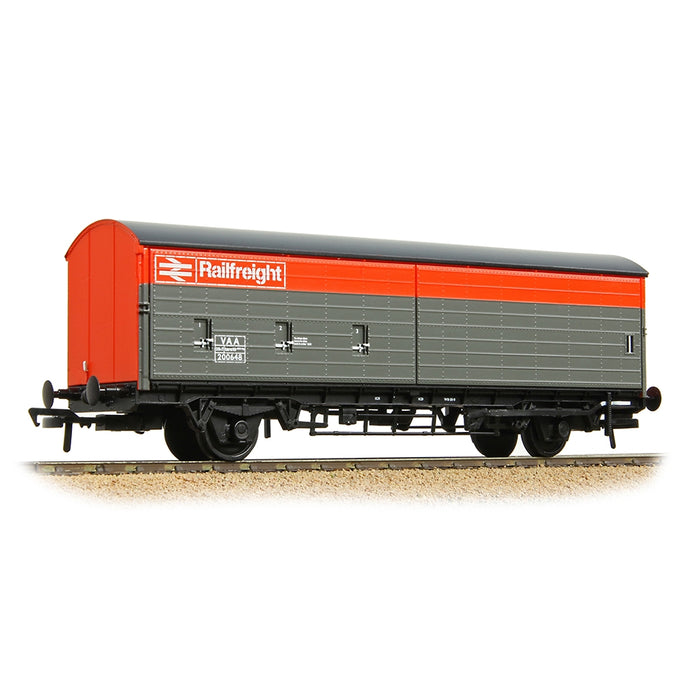 Bachmann 38-128A BR 35T VAA Sliding door box van BR Railfreight Red and Grey - OO Gauge