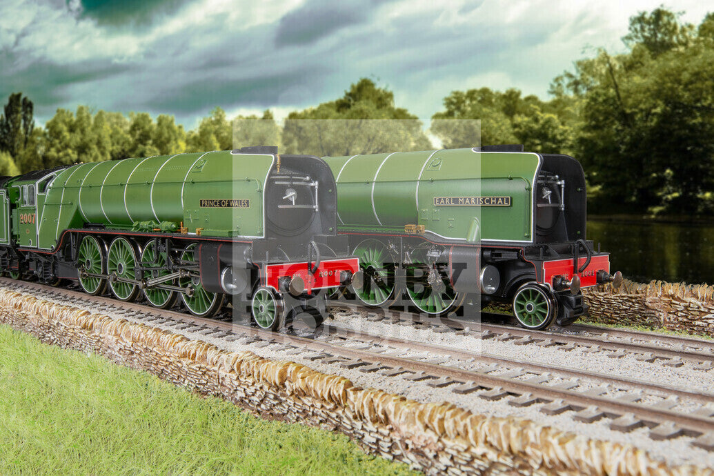 Hornby R3984 P2 Class 2-8-2 Steam Locomotive Number 2002 named 'Earl Marischal' in LNER Apple Green - OO Scale