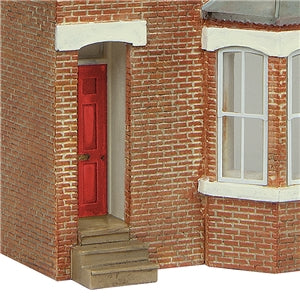Bachmann Scenecraft 44-0214R Low Relief Right Hand Bay Terrace, Red- OO Scale