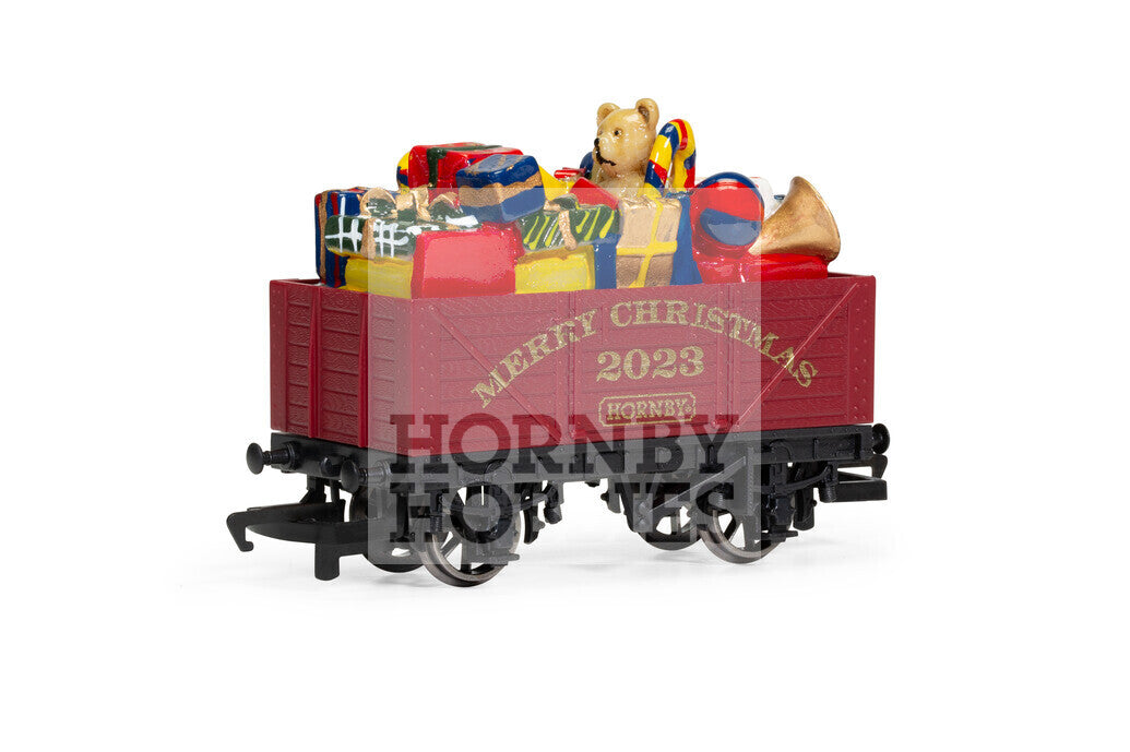 Hornby R60082 Christmas 2023 7 Plank Wagon - OO Gauge