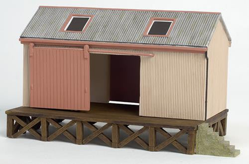 Bachmann 44-006 Scenecraft Corrugated Goods Shed - OO Scale- Damaged Box