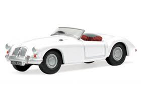 Hornby R7078 MGA Roadster White - 1:76 Scale