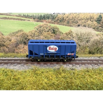 Peco NR68P 35t Grain Hopper wagon - Haig No 5823- N Gauge