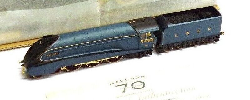 SH Hornby Dublo R2684 LNER A4 Class 4-6-2 Steam Locomotive Number 4468 named "Mallard" in LNER Garter Blue Livery (Gold Plated) Hornby Limited Edition of 5000) - OO Gauge
