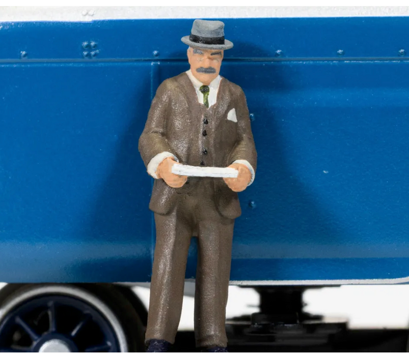 Hornby  R30556 LMS - Streamlined 6220 'Coronation' with figure - Limited Edition (150th Anniversary Collection) - OO Gauge