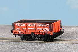 Peco NR-5005P 9ft 5 Plank Open Wagon, Teign Valley Granite, N Gauge
