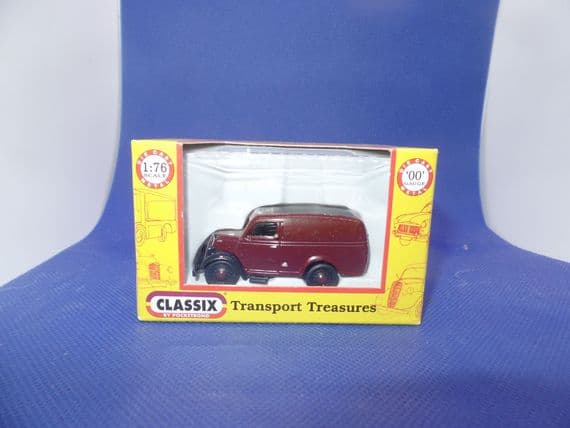 Classix EM76609 Ford E83W Thames Van Maroon- 1:76 Scale (OO)
