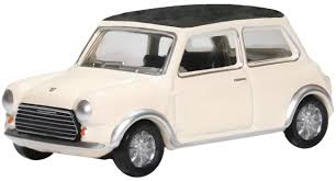 Oxford Diecast 76MCS004 Mini Cooper S MkII Snowberry White/Black - OO Scale