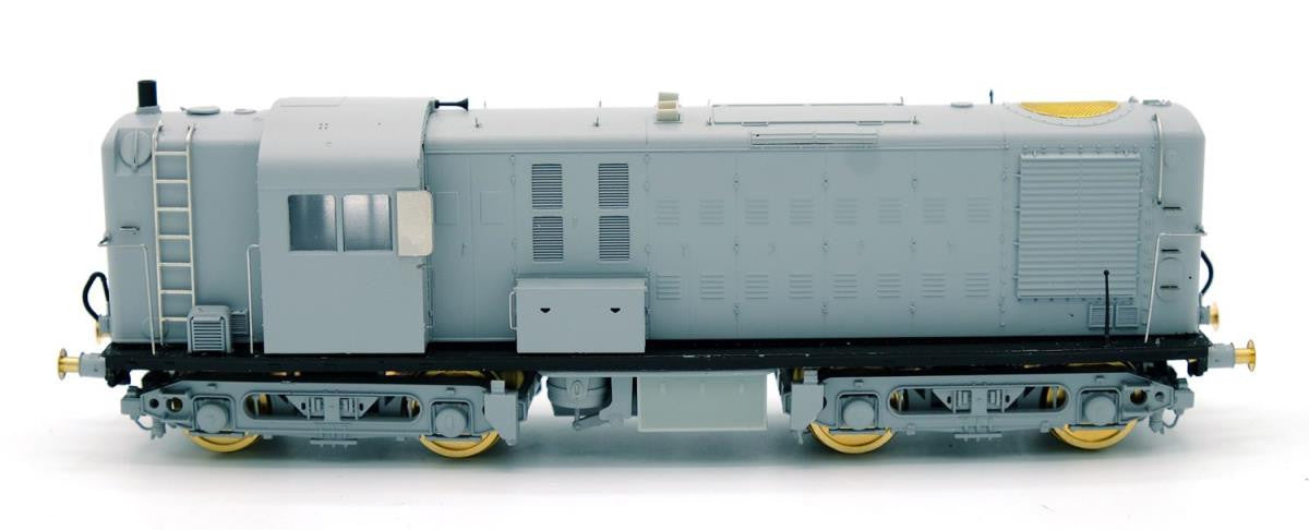 Heljan 1081 NBL Diesel 10800 BR Early Emblem Black/Silver Weathered Diesel Locomotive - OO Gauge