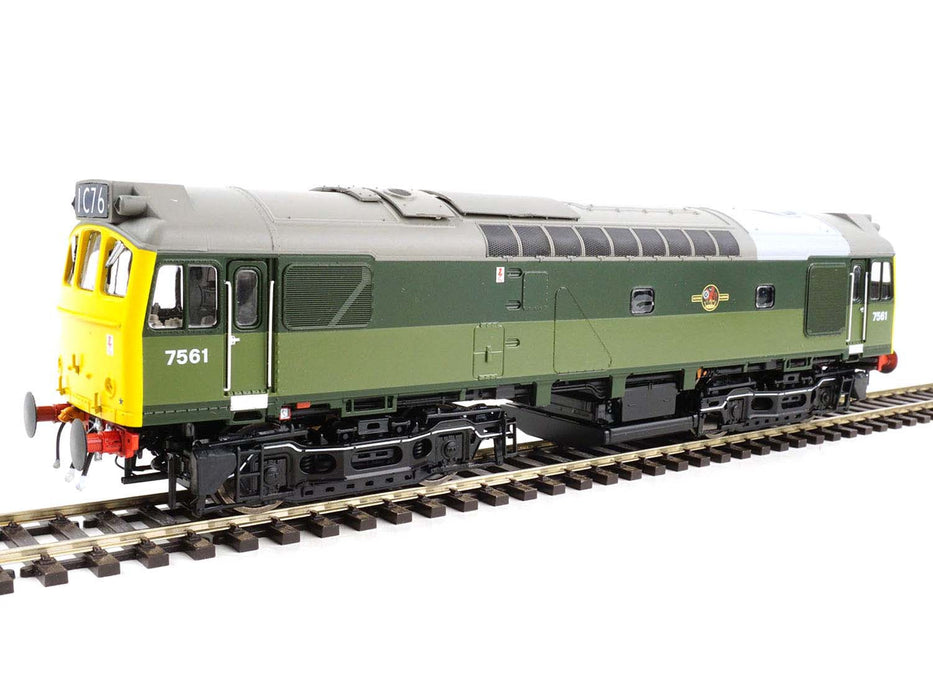 Heljan 2548 BR Two-Tone Green Class 25/2 7561 (Full Yellow Ends) , OO Gauge