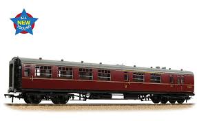 Bachmann 34-762 SR Bulleid Brake Composite Corridor Coach BR Maroon - OO Gauge