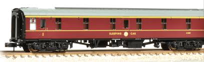 Graham Farish 374-926A Mk1 SLF Coach Sleeping Car First Class BR Maroon - N Gauge - Pre-Owned