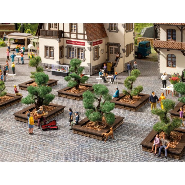 Noch 21546 Ornamental Bushes - 12 Pieces - HO,TT,N Gauge