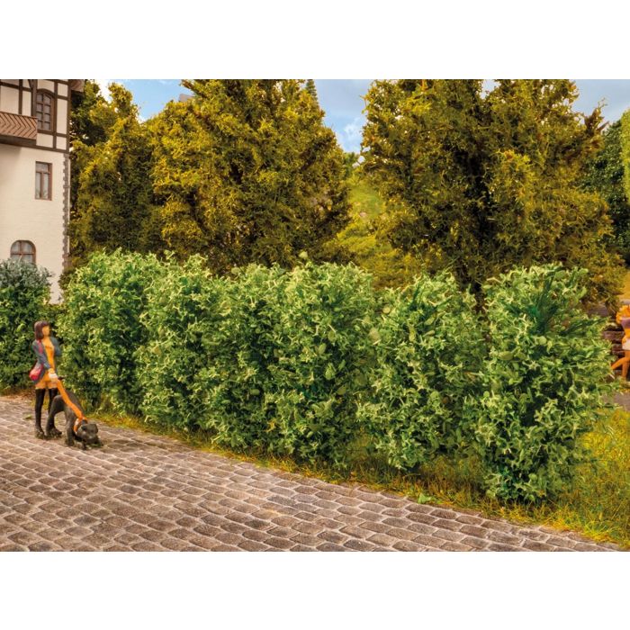 Noch 21547 Thuja Hedge (12) - Suitable for HO, TT, N Scales