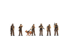 Noch 36079 Special Forces (6) & Dog Figure Set - N Gauge