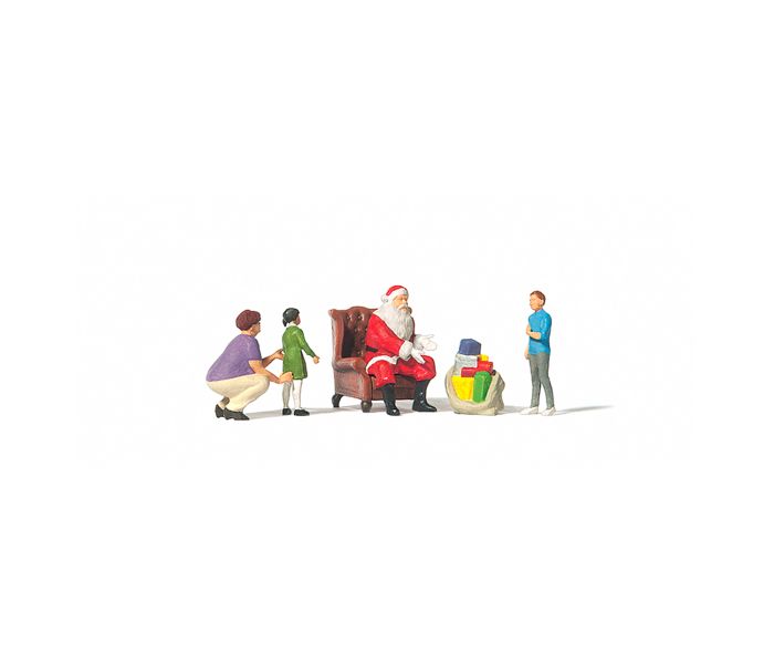 Preiser 10763 Father Christmas, Mother & Children Figure Set - HO/OO Gauge