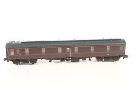 Graham Farish 374-925K BR Mk1 SLF Coach Royal Train Sleeping Car Royal Claret - N Gauge - Pre-Owned
