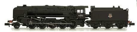 Dapol 2S-013-006 Class 9F Steam Locomotive number 92079 in BR Unlined Black Early Crest - N Gauge