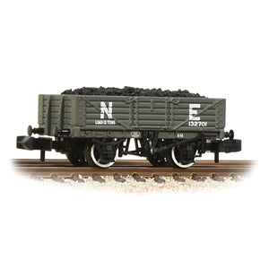 Graham Farish 377-062 5 Plank Wagon with Coal Load in NE Grey - N Gauge