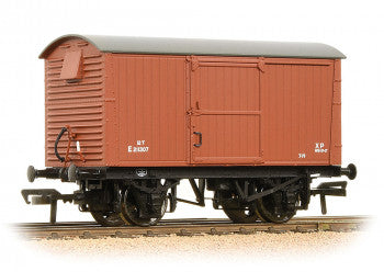 Bachmann 38-382 LNER 12 Ton Ventilated Van with Corrugated Ends in BR Bauxite (Early) Livery - OO Gauge