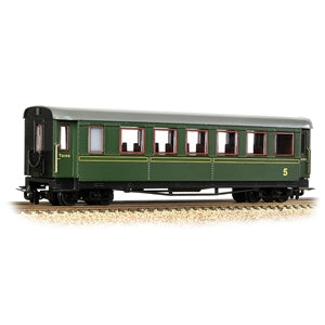 Bachmann 394-002 Steel Bodied Bogie 3rd Coach in Lined Green Livery - OO9 Scale