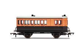 Hornby R40110 L & SWR 4 Wheel 3rd Class Coach No.179 (With Fitted Lights) - OO Gauge