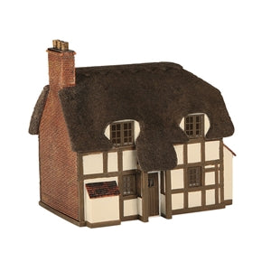 Graham Farish Scenecraft 42-0019 Thatched Cottage, N Scale Model Buildings
