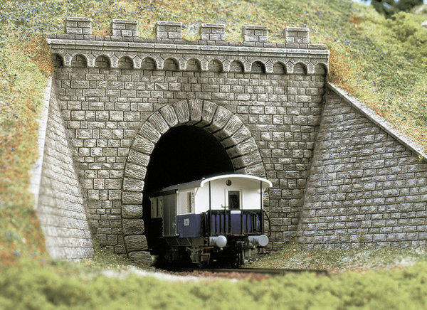 Busch 7022 Tunnel Portal with 2 stone walls - HO Scale
