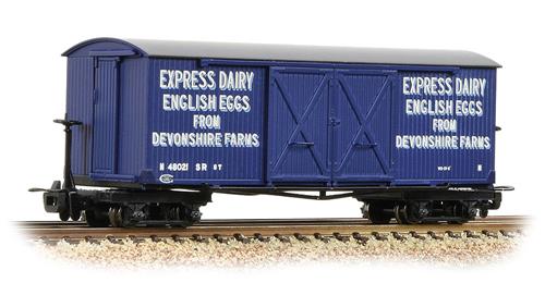 Bachmann 393-029 Bogie Covered Goods Wagon Express Dairy Company Blue - OO9 Scale