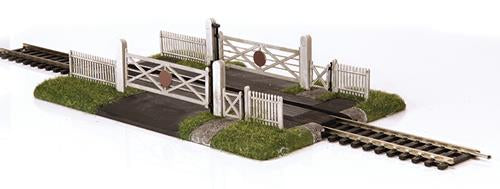 Bachmann Scenecraft 44-189 Gated Level Crossing - Single Track (Pre-Built) - OO Scale