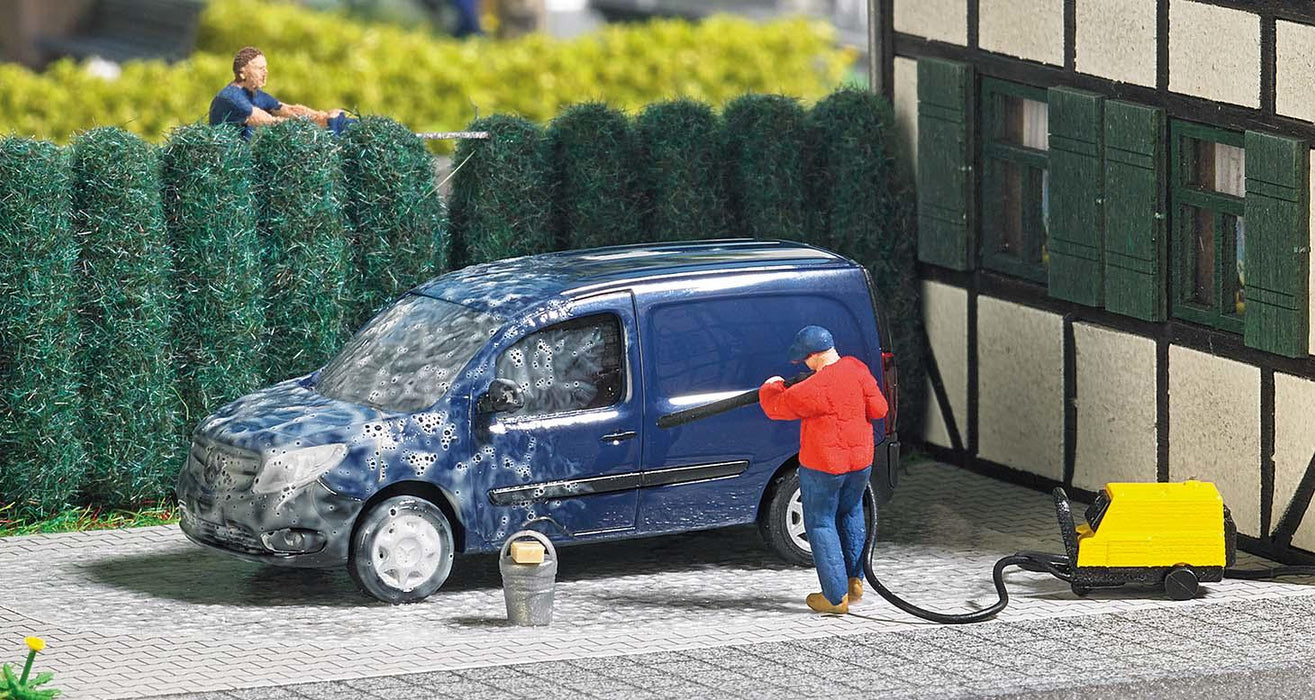 Busch 7825 Mercedes Citan Jet Wash Scene - OO / HO Scale