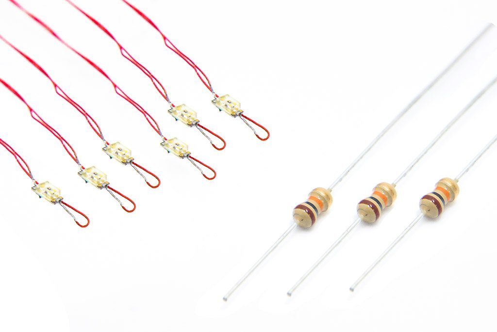 DCC Concepts LED-NLRW NANO light - Prototype Signal Red / White (2 Colour) with Resistors (6 pack)