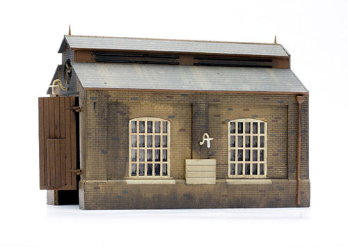 Dapol C007 Kitmaster Engine Shed Kit (Unpainted) - OO / HO Scale