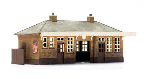 Dapol C014 Kitmaster Booking Hall Kit (Unpainted) - OO / HO Scale