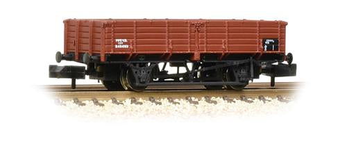 Graham Farish 377-777 12ton Pipe Wagon in BR Bauxite (Late) Livery - N Scale