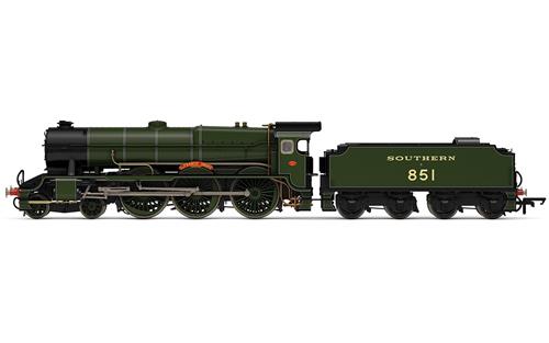 Hornby R3634 SR Lord Nelson 4-6-0 Steam Locomotive Number 851 named "Sir Francis Drake" in Southern Railway Livery- OO Gauge