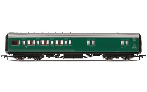 Hornby R4841 Maunsell (Ex SR) 4 Compartment 2nd Class Brake Coach S3233S in BR Green Livery - OO Gauge
