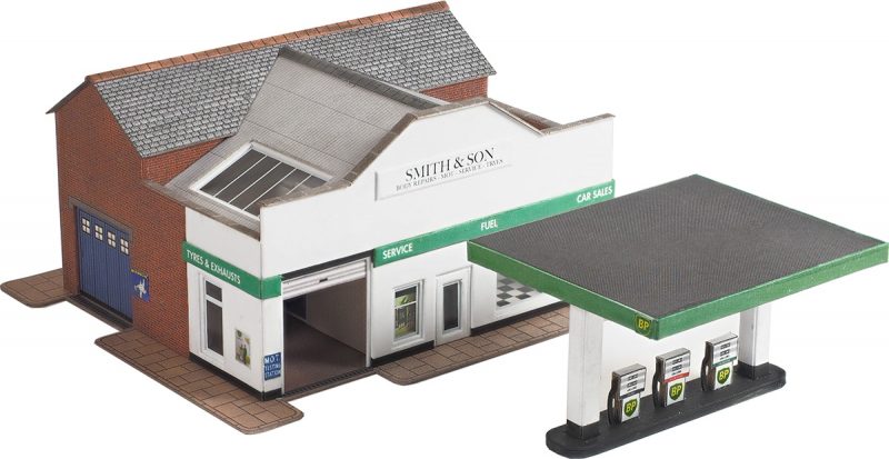Metcalfe PN181 Service Station - N Scale