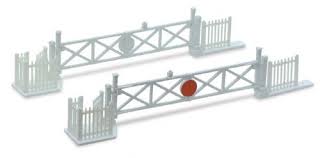 Peco LK-50 Level Crossing Gates And Fencing - OO Gauge