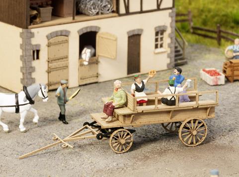 Noch 14244 Coach (without Figures) Laser Cut Minis Kit - OO / HO Scale