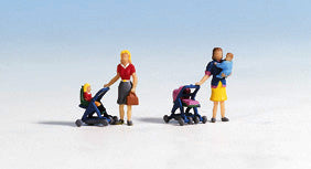 Noch 15820 Mothers (2) Babies (2) and Pushchairs (2) Figure Set - OO/HO Scale
