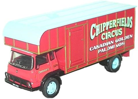 Oxford Diecast CH017 Chipperfield TK Horse Box - 1:76 Scale ** 1 Only in Stock. Pre-owned but original packing intact Certificate 490 of 2500 ****